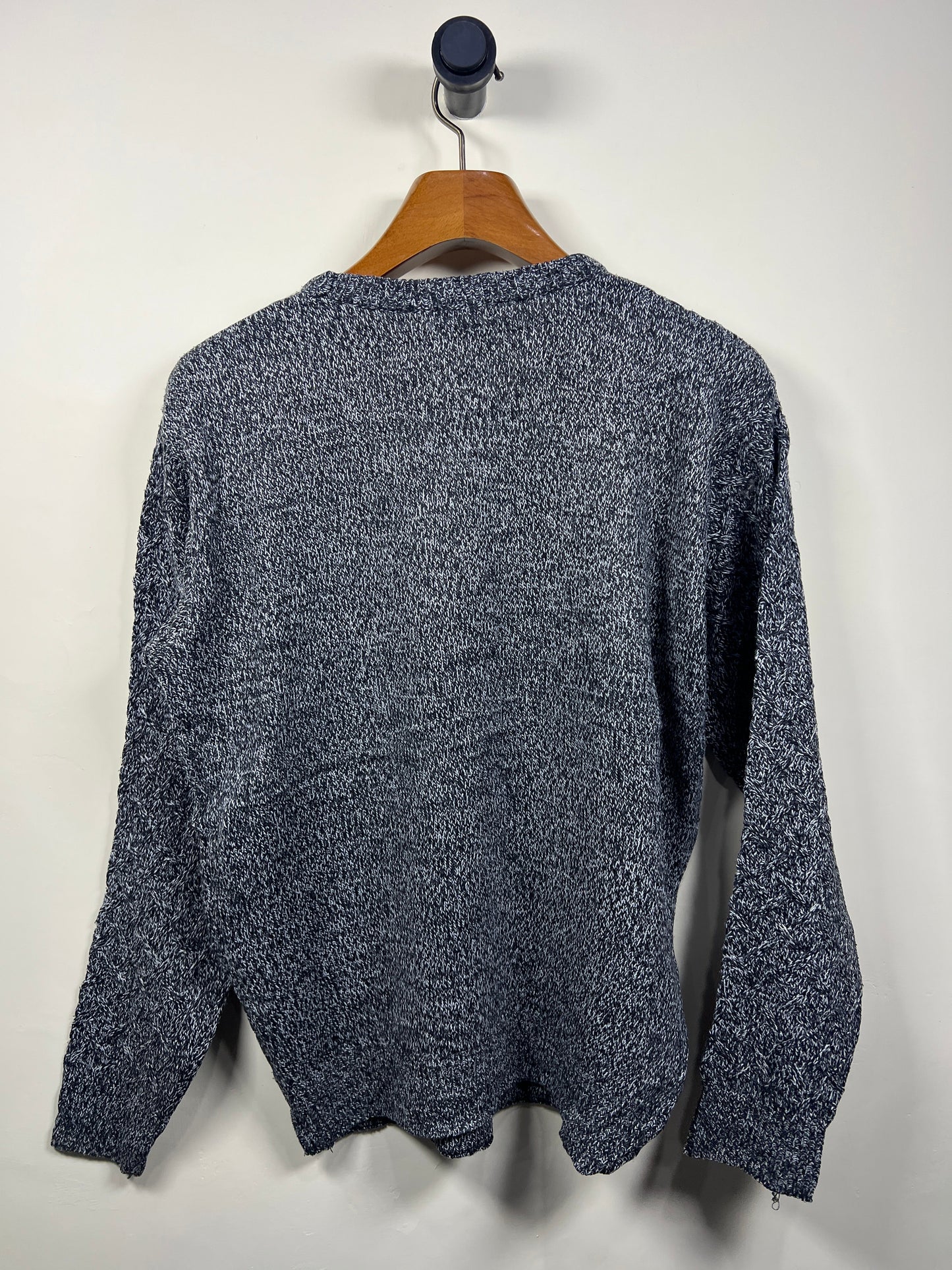 Chunjo Italy Knitted Sweater (Medium)