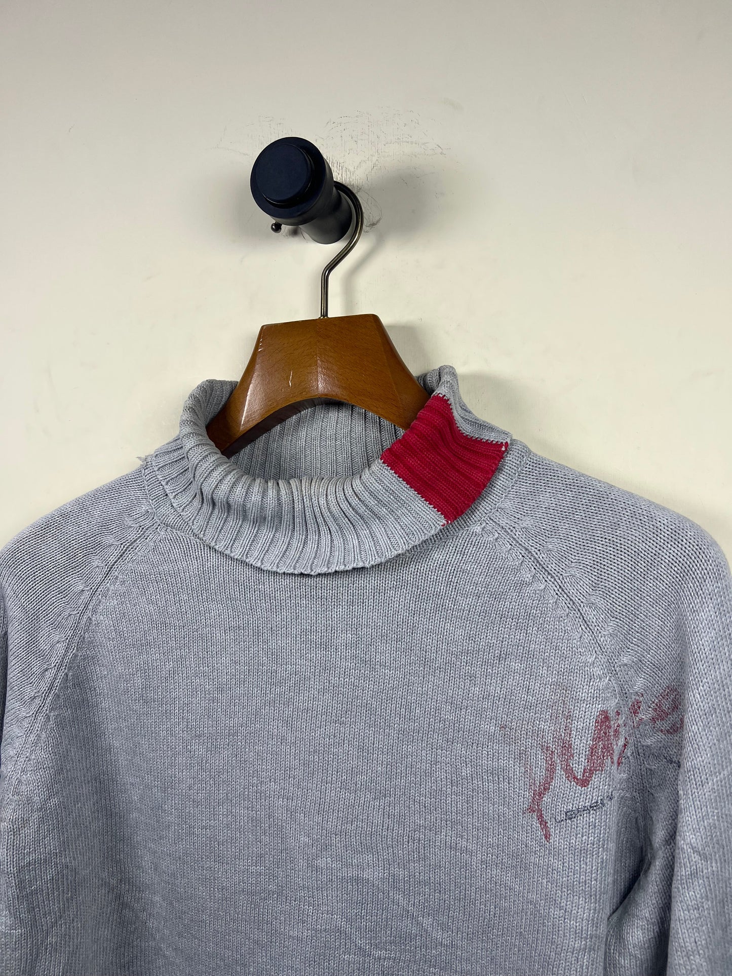 Turtle Neck Sweater (Medium)