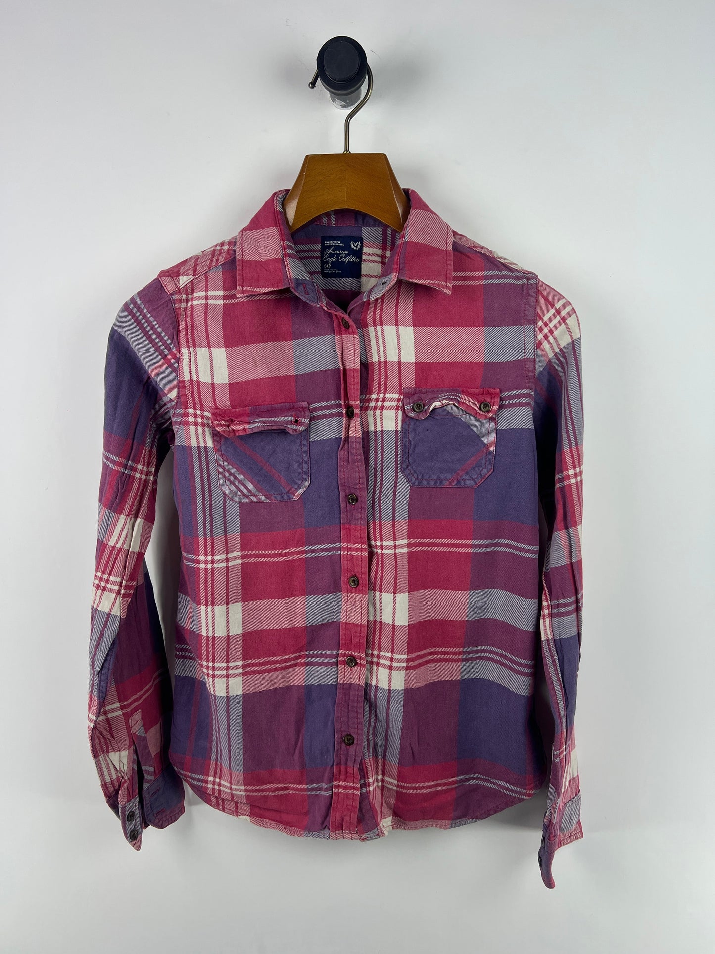 American Eagle Shirt (Women) (Small-Medium)