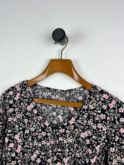 Blouse (Women) (Medium)