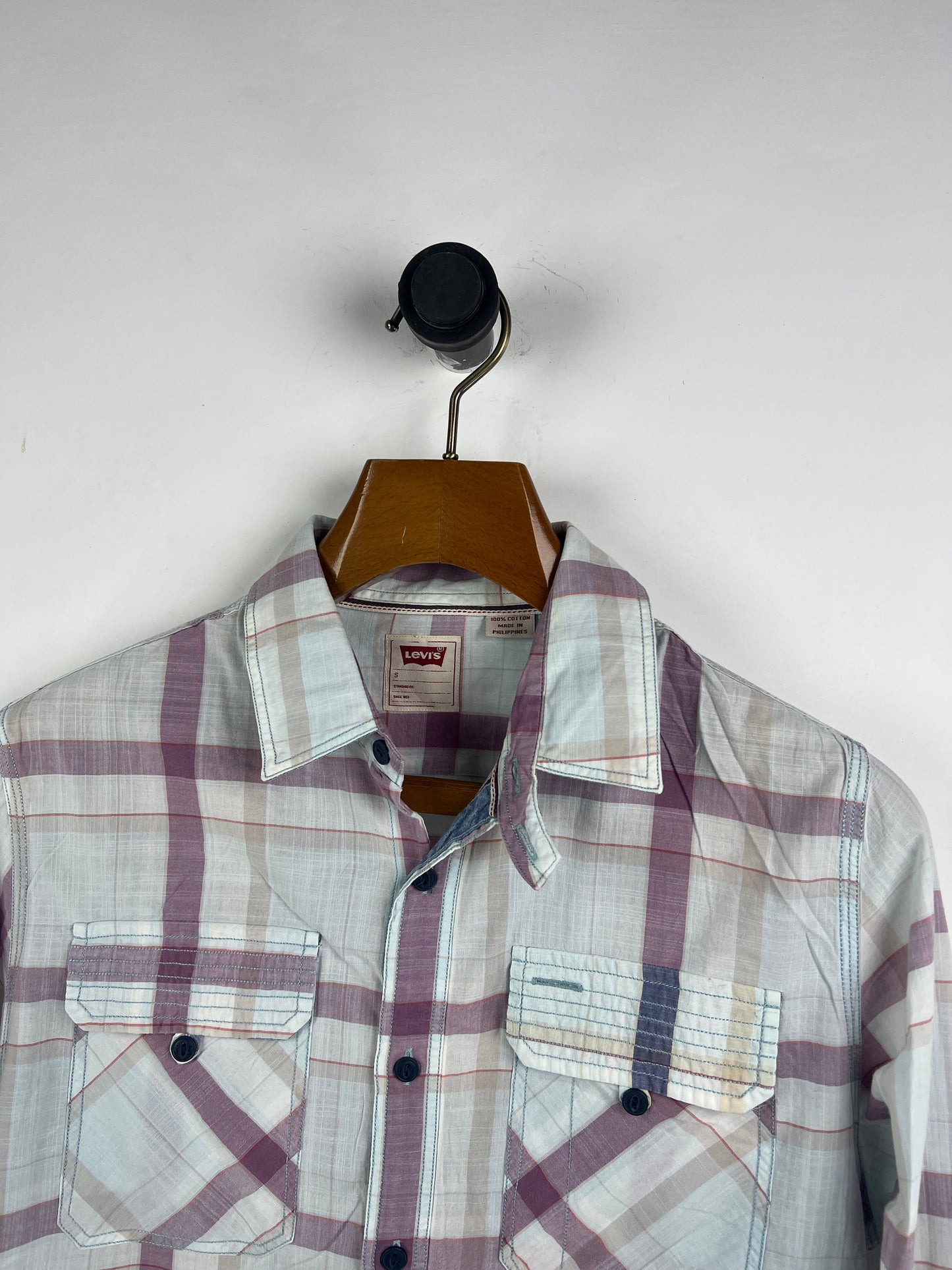 Levis Shirt (Small-Medium)