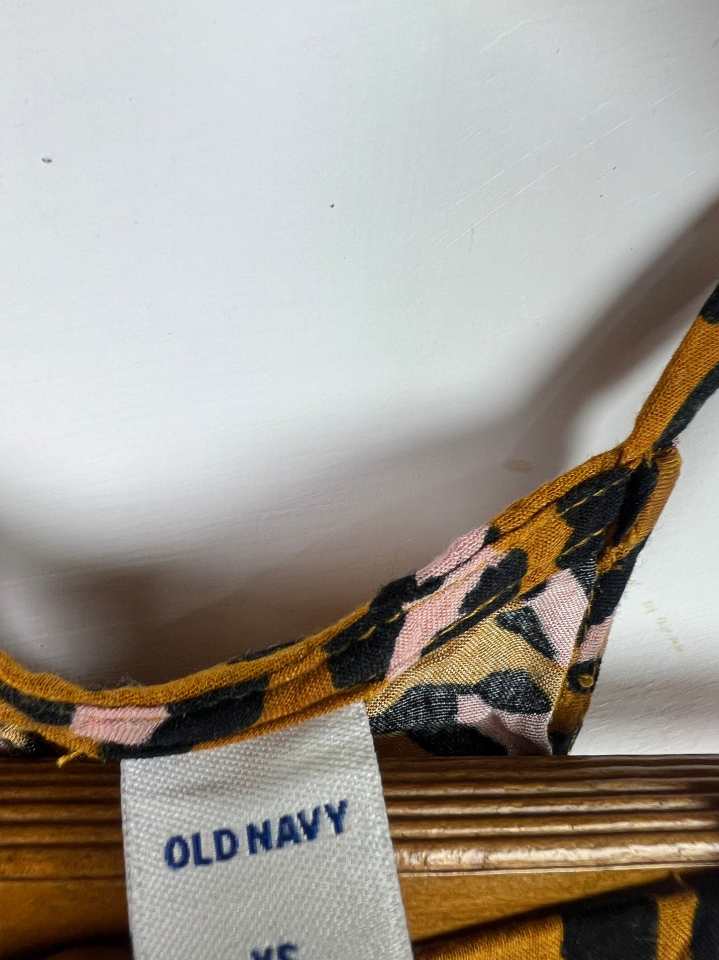 Old Navy Tank Top (Women) (Small)