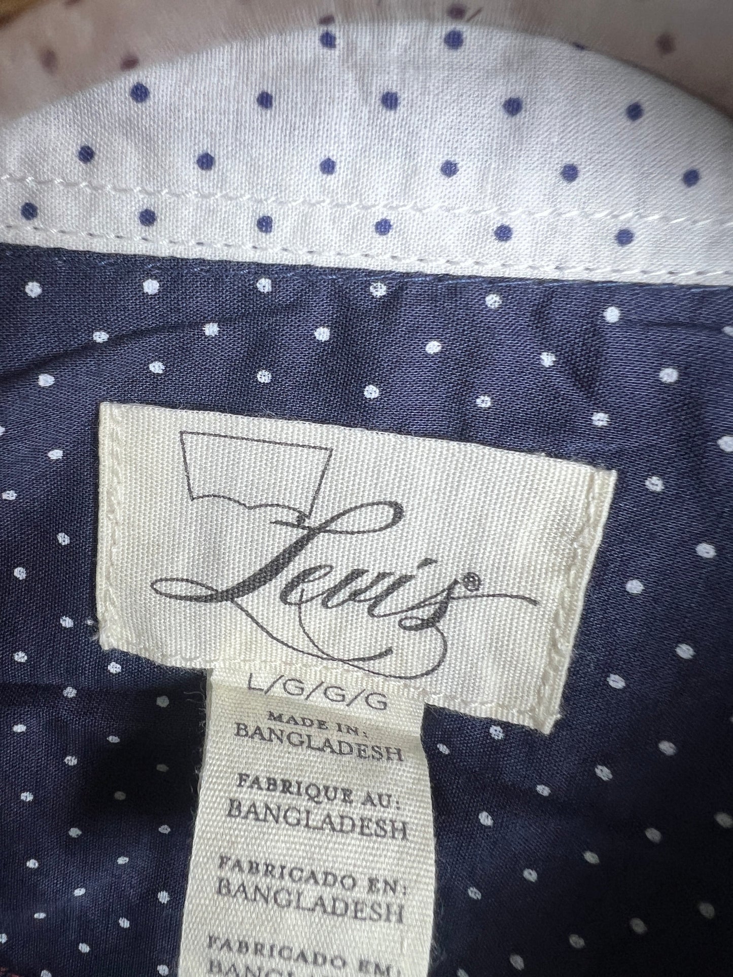 Levis Shirt (Small-Medium)
