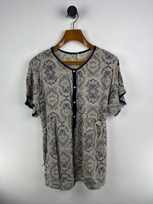 Hem Blouse (Women) (Medium)
