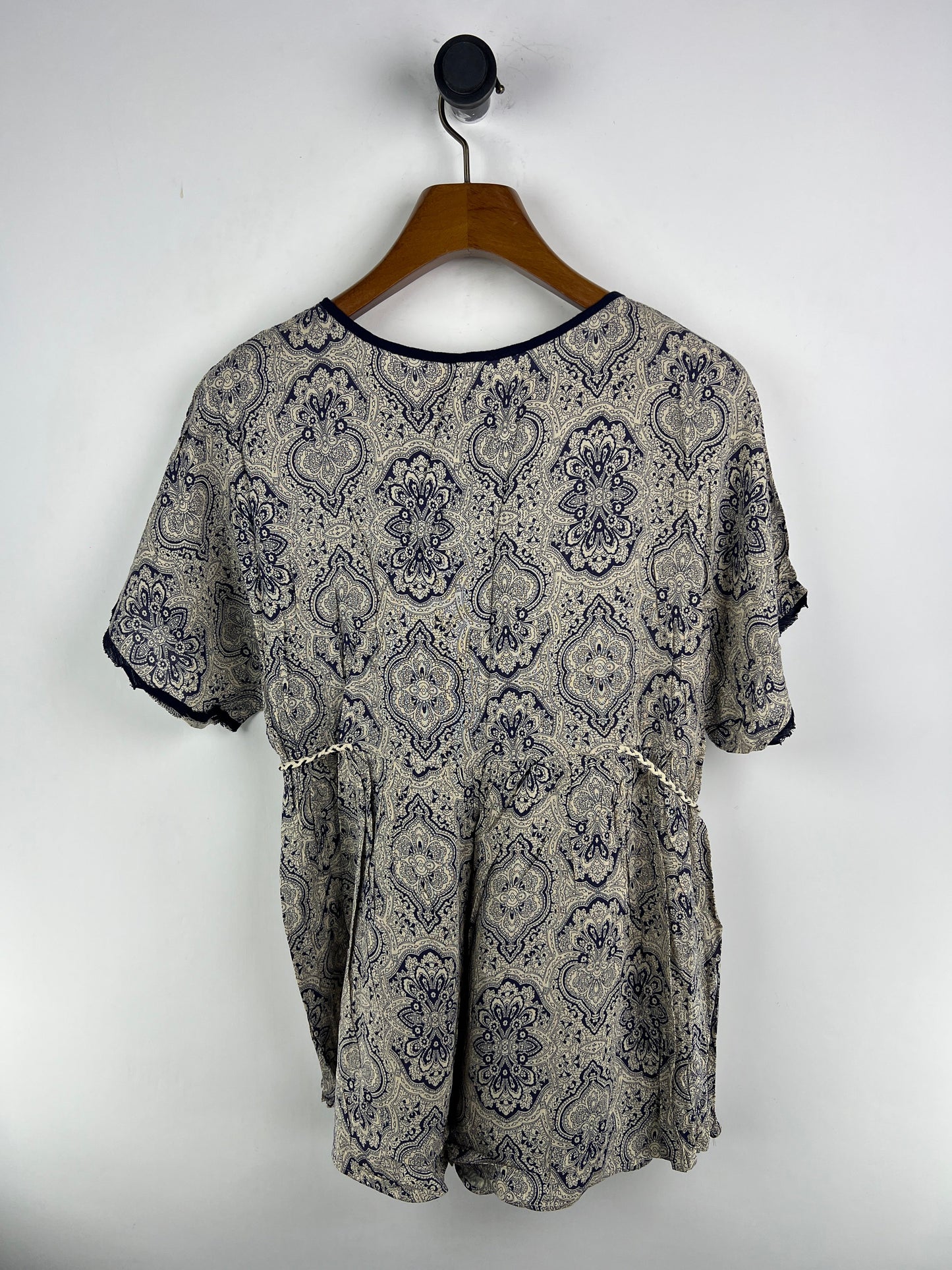 Hem Blouse (Women) (Medium)