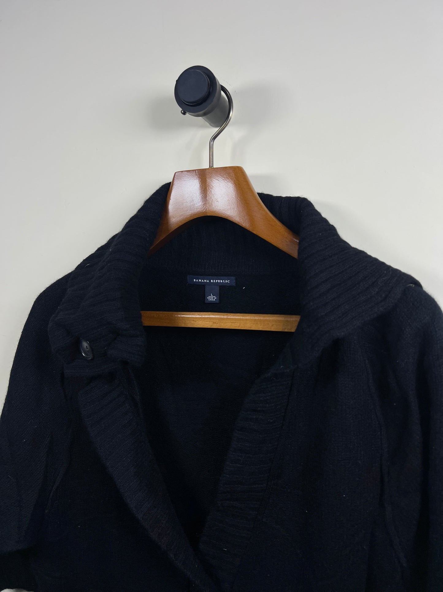 Banana Republic Sweater (Women) (Medium-Large)
