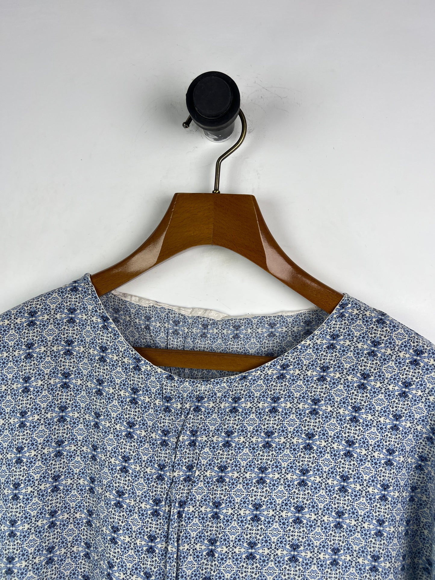 Blouse (Women) (Medium)