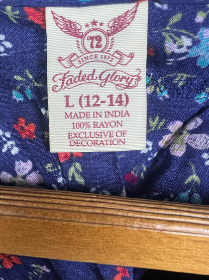 Faded Glory Blouse (Women) (Medium-Large)