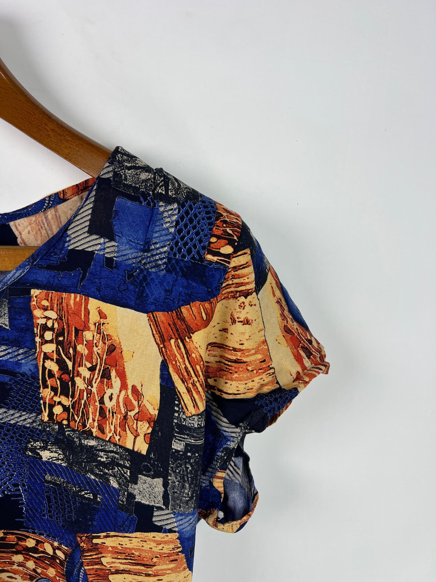 Blouse (Women) (Large/X-Large)