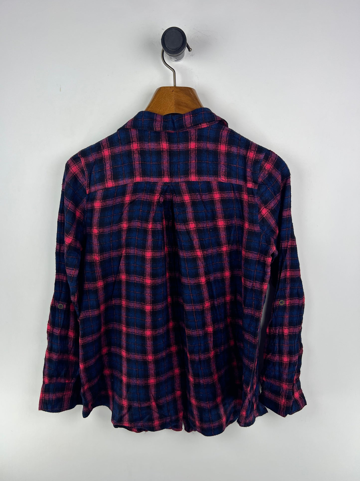 Maurices Shirt (Women) (Medium-Large)
