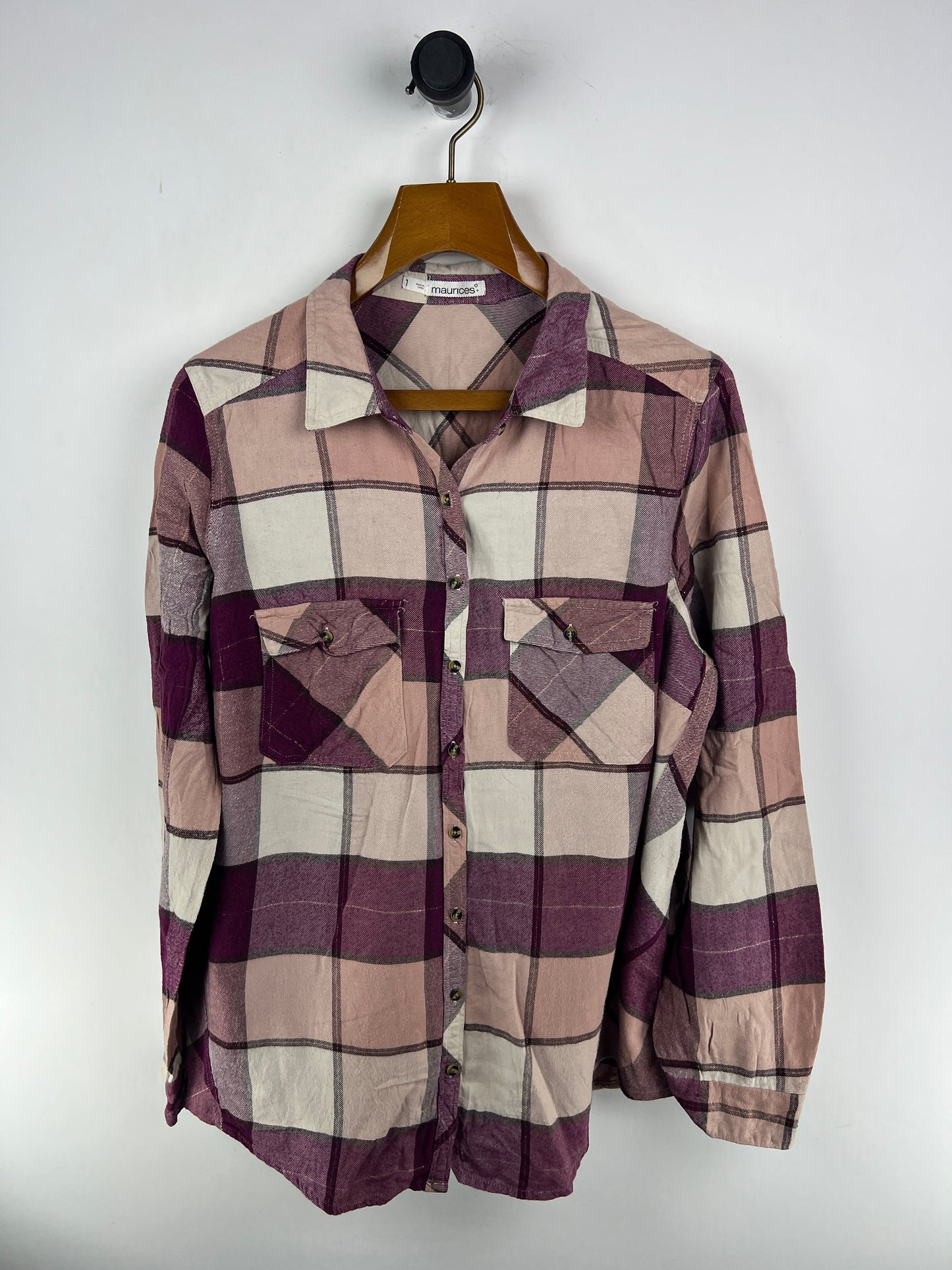 Maurices Shirt (Women) (Large/X-Large)