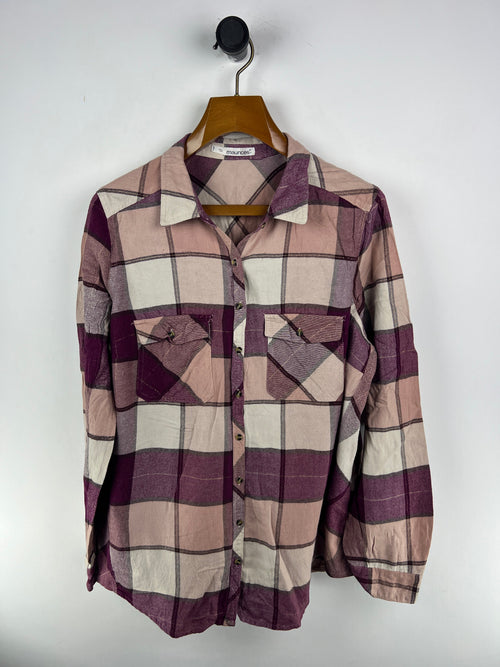 Maurices Shirt (Women) (Large/X-Large)