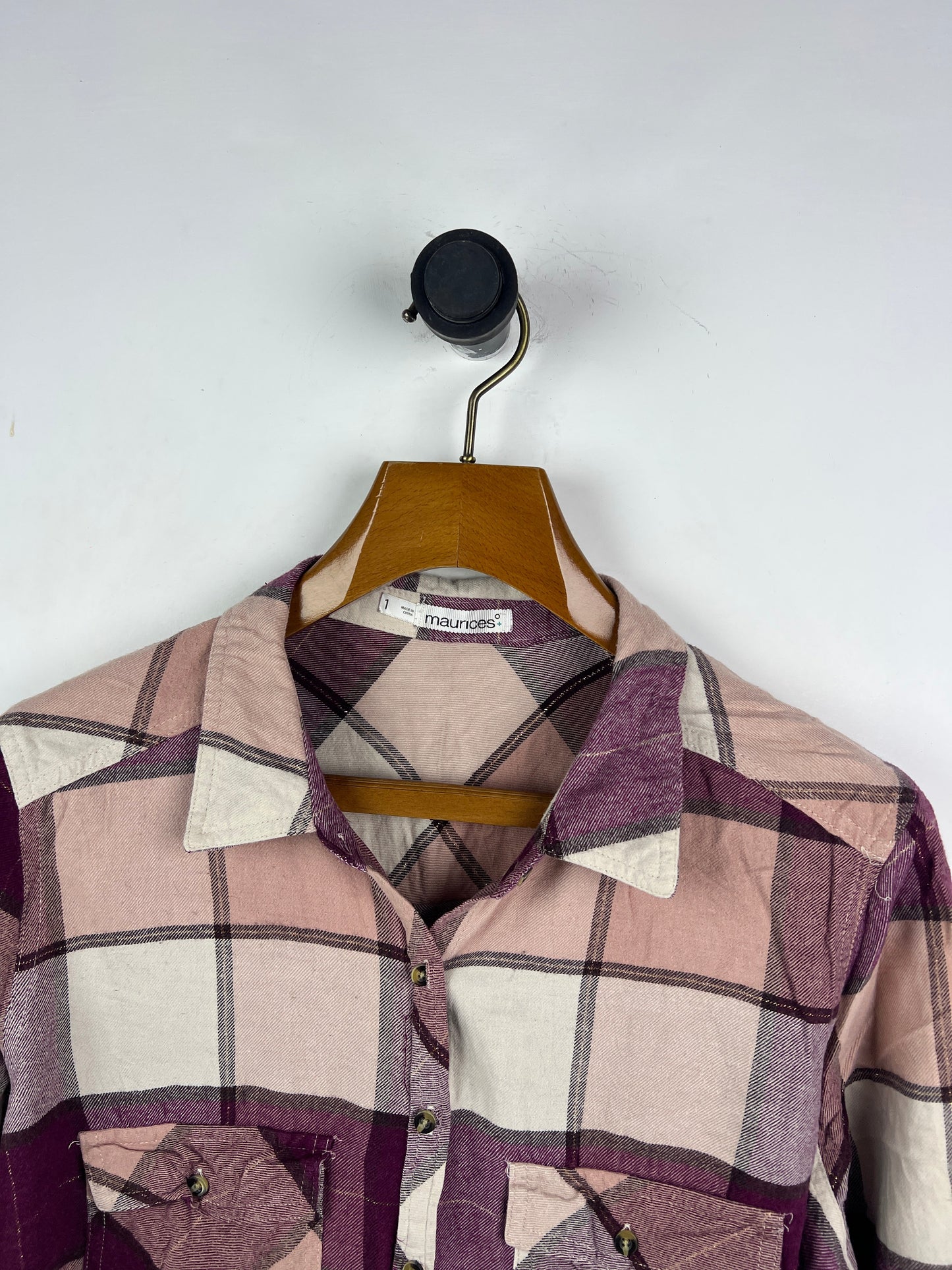 Maurices Shirt (Women) (Large/X-Large)