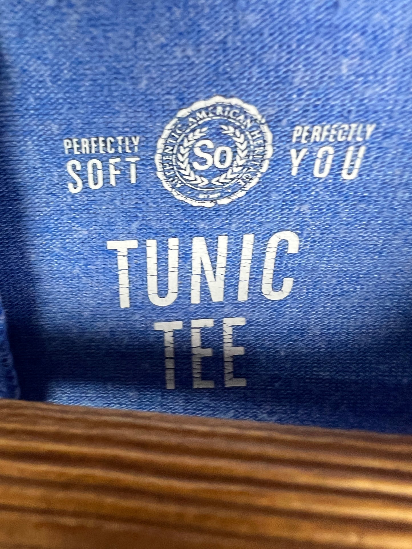 So T-Shirt (Women) (Small-Medium)