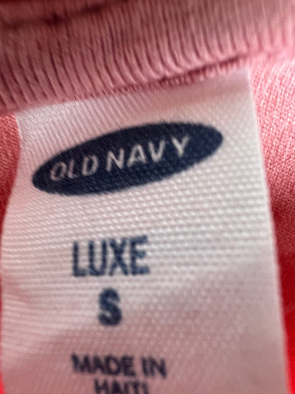 Old Navy T-Shirt (Women) (Small-Medium)