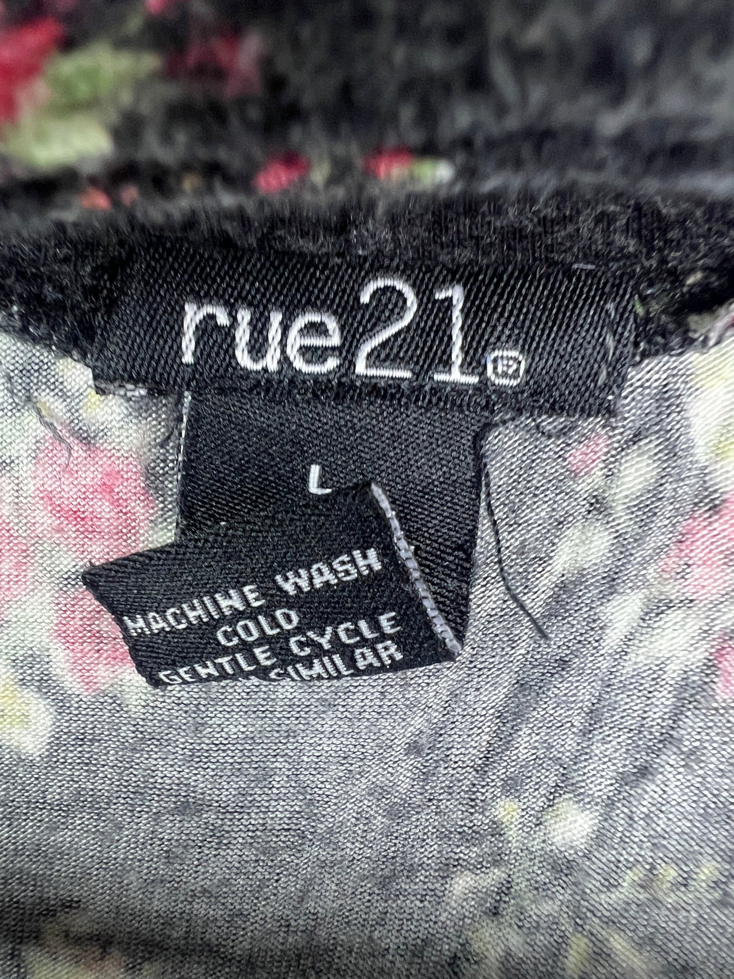 Rue Blouse (Women) (Medium-Large)