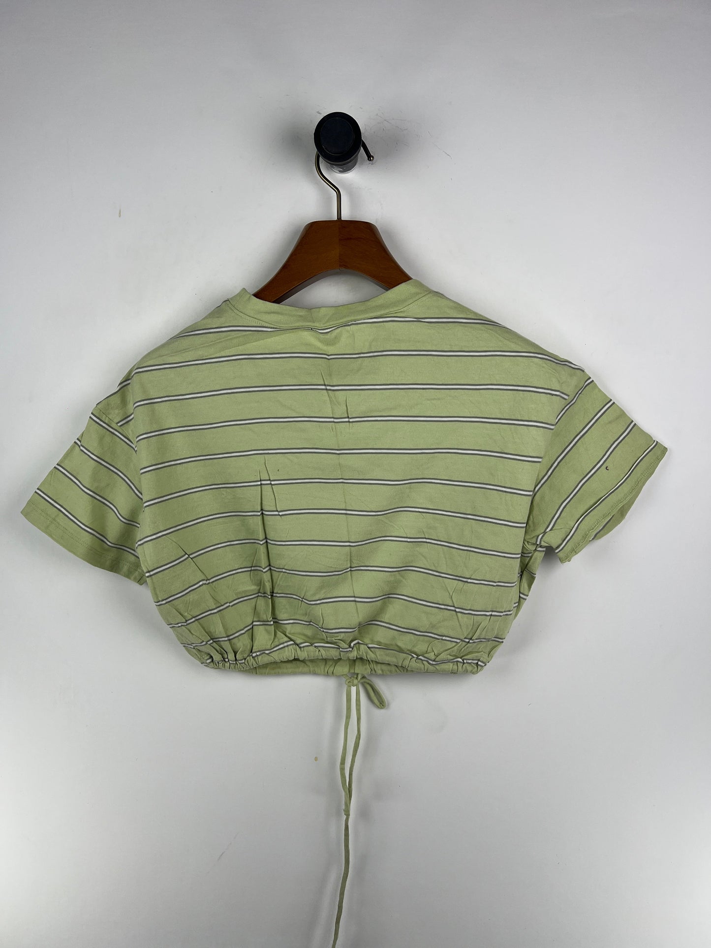 Forever 21 Crop T-Shirt (Women) (Small-Medium)