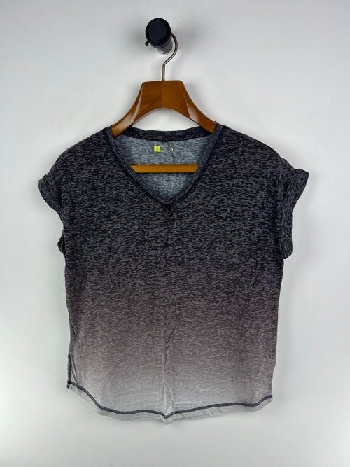 T-Shirt (Women) (Small-Medium)