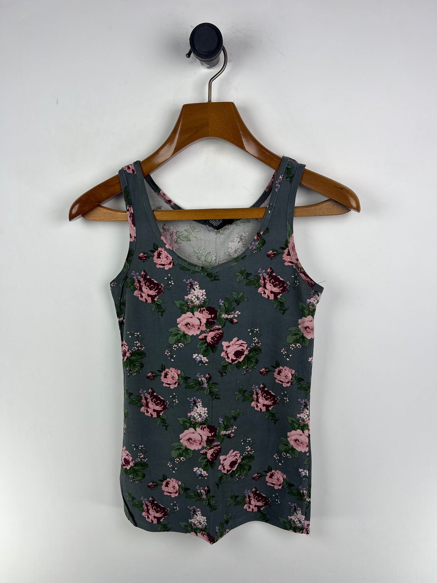 Rue 21 Tank Top (Women) (Medium)