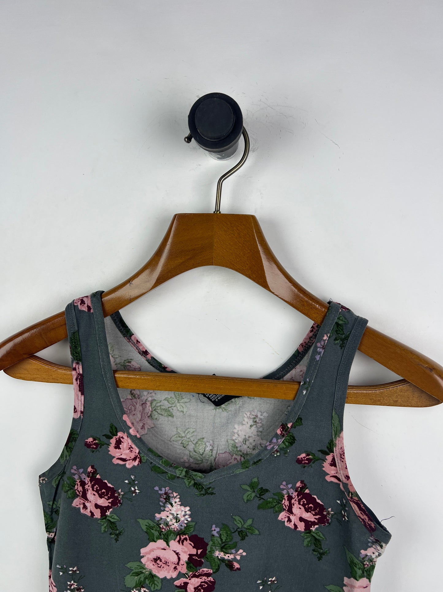 Rue 21 Tank Top (Women) (Medium)
