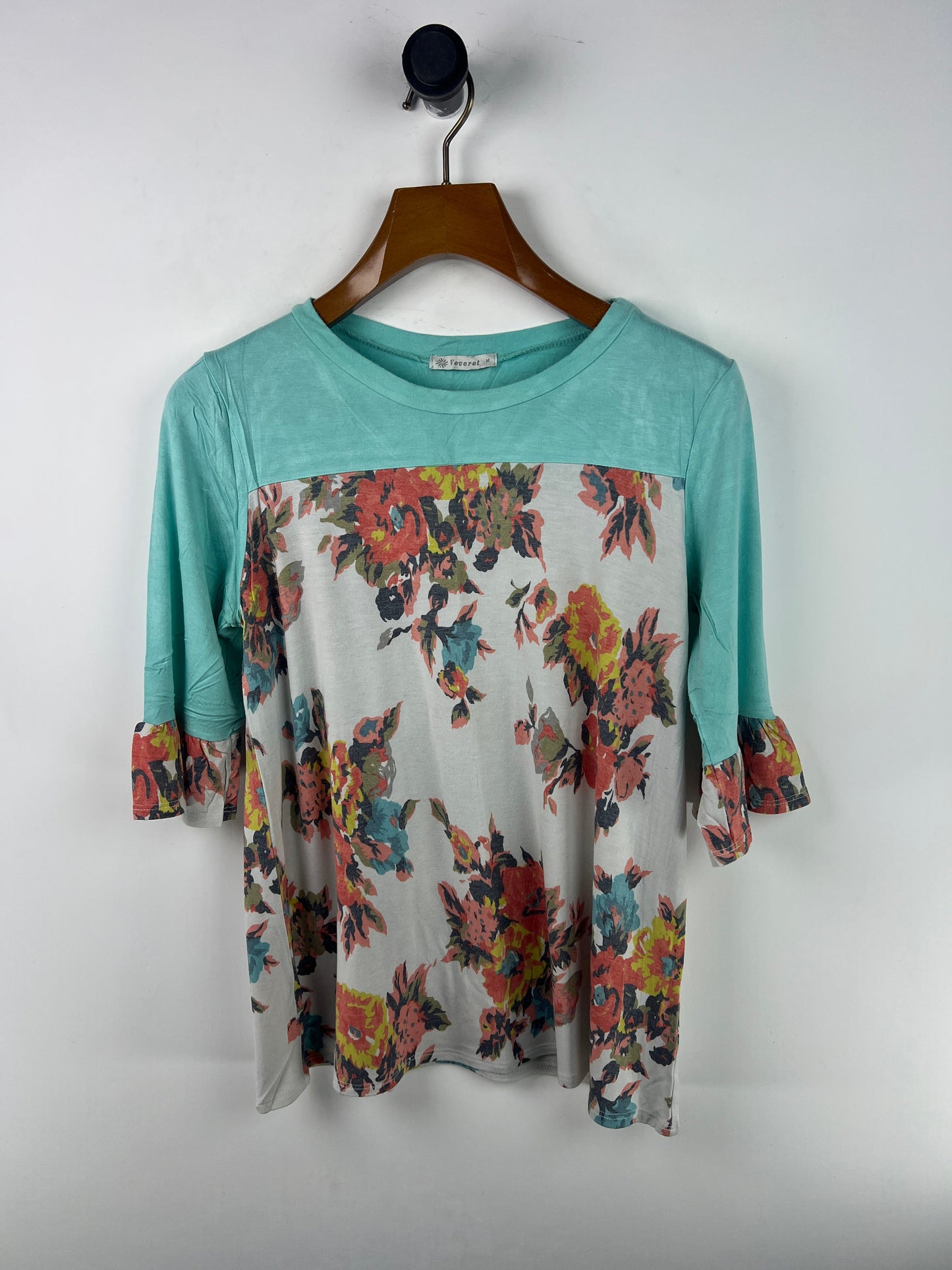 Veveret Blouse (Women) (Medium-Large)